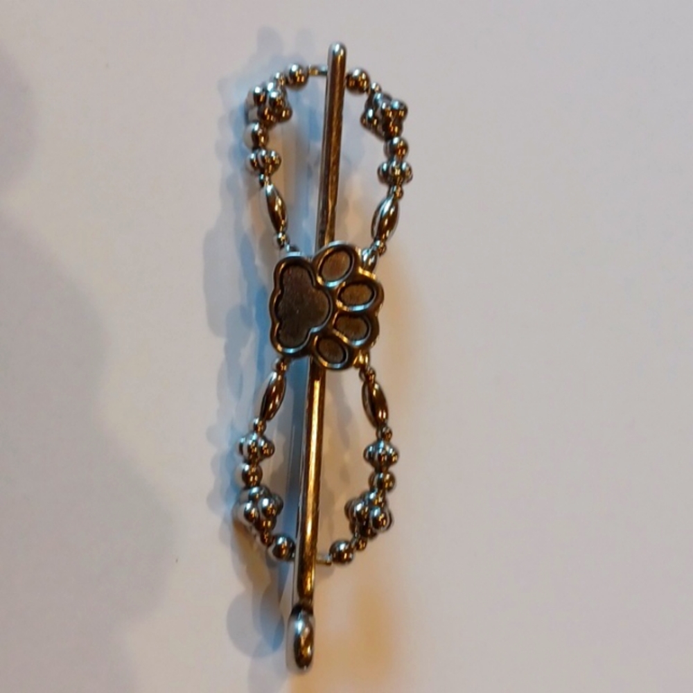 Lilla Rose Paw Print Flexi Clip